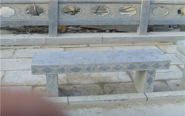 石桌子、石凳子