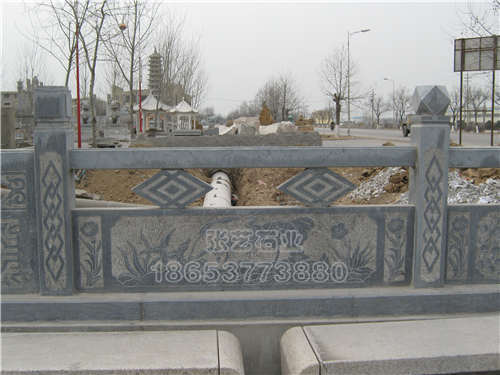 花崗巖防護(hù)欄-石欄桿