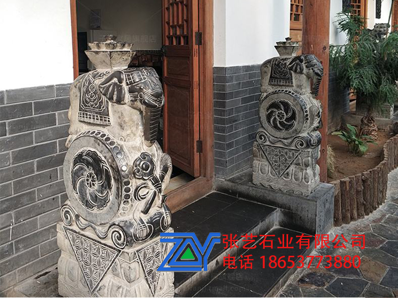 門口石雕抱鼓石 