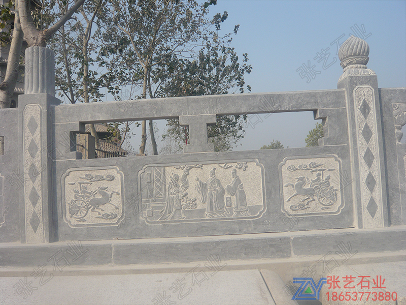 人物浮雕石欄桿 