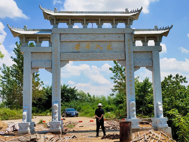 農(nóng)村石牌坊 