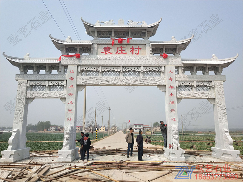 農(nóng)村芝麻白石門(mén)樓-白麻石牌樓廠家